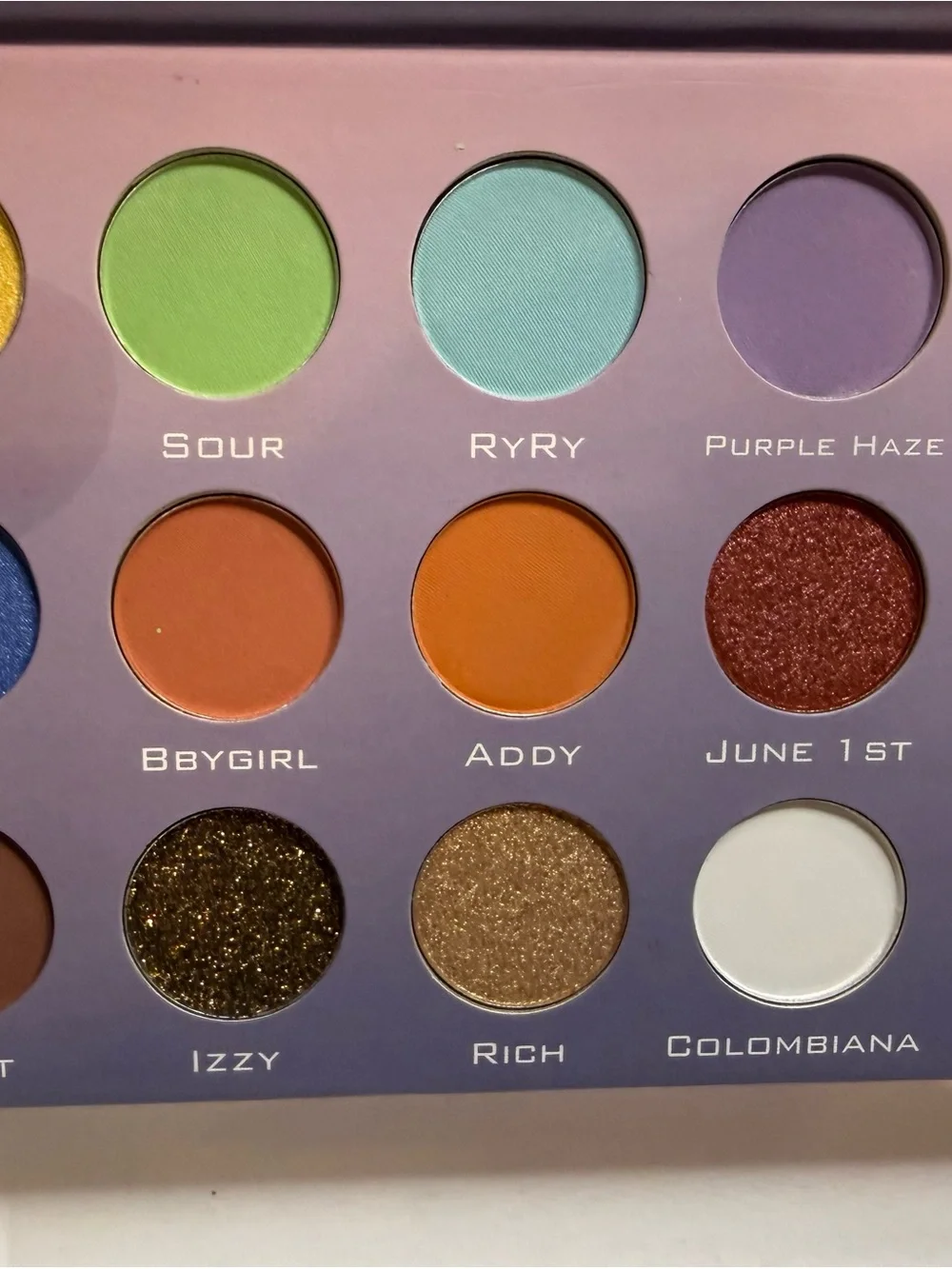 Isabel Bedoya Illuminati x Isa Eyeshadow Palette - Pink